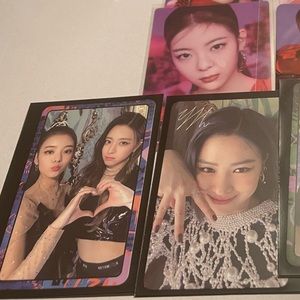 ITZY photocard bundle